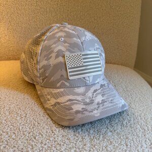 NWOT! Branded Bills Old Glory Curved Elite Hat in Grey Camo